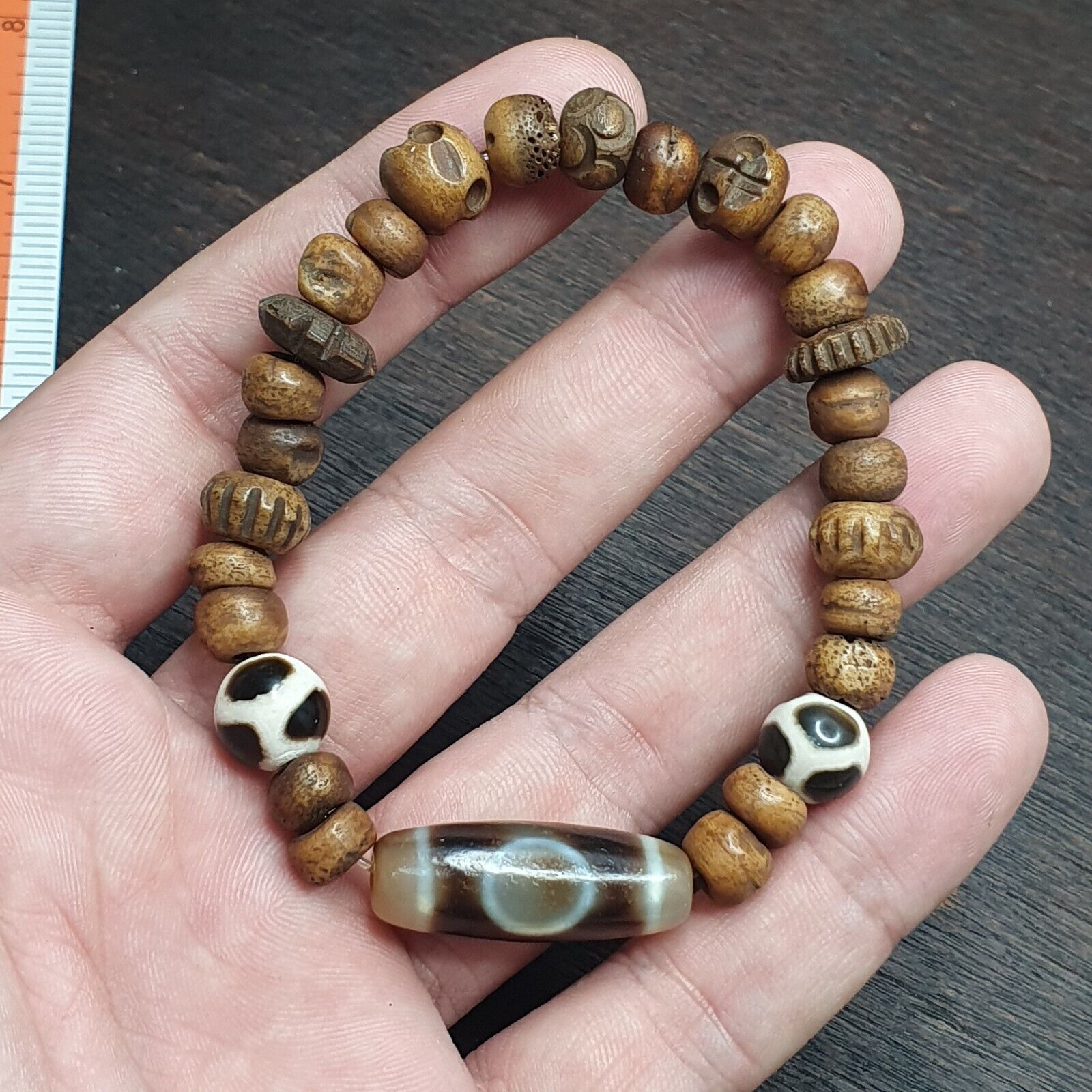 Tibetan 1Circle Eyes 1Aquare Eye Agate Dzi Bead Amulet with carving Bracelet