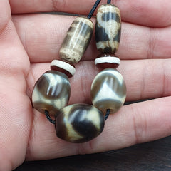 LOT 7 Beads Old Dzi Tibetan Chinese Agate Beads Amulets