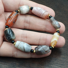 Lot 8 Beads Antique Himalayan Tibetan Bangali Agate Beads JNT-M2