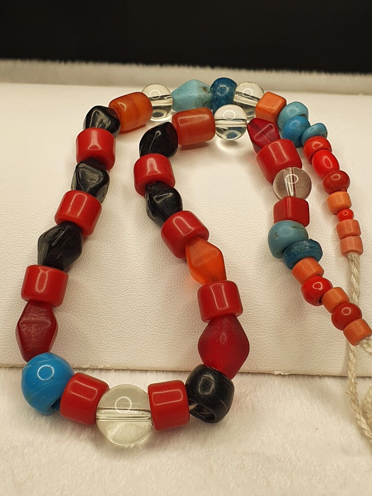 GREAT COLLECTIONS OLD vintage  MIX STONES AND GLASS BEADS STRAND NECKLACE