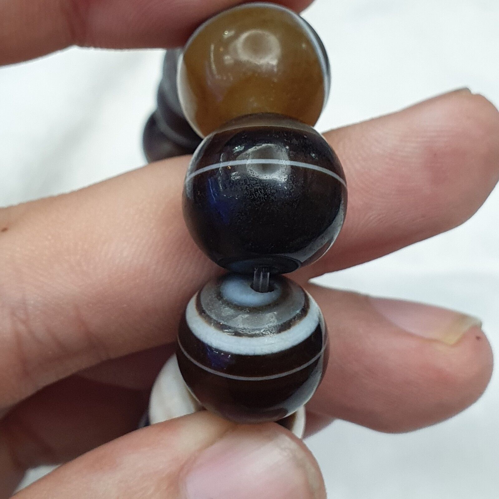 Antike indotibetische Soleimani Achat Perlen, Perlenarmband Amulett 15 Perlen