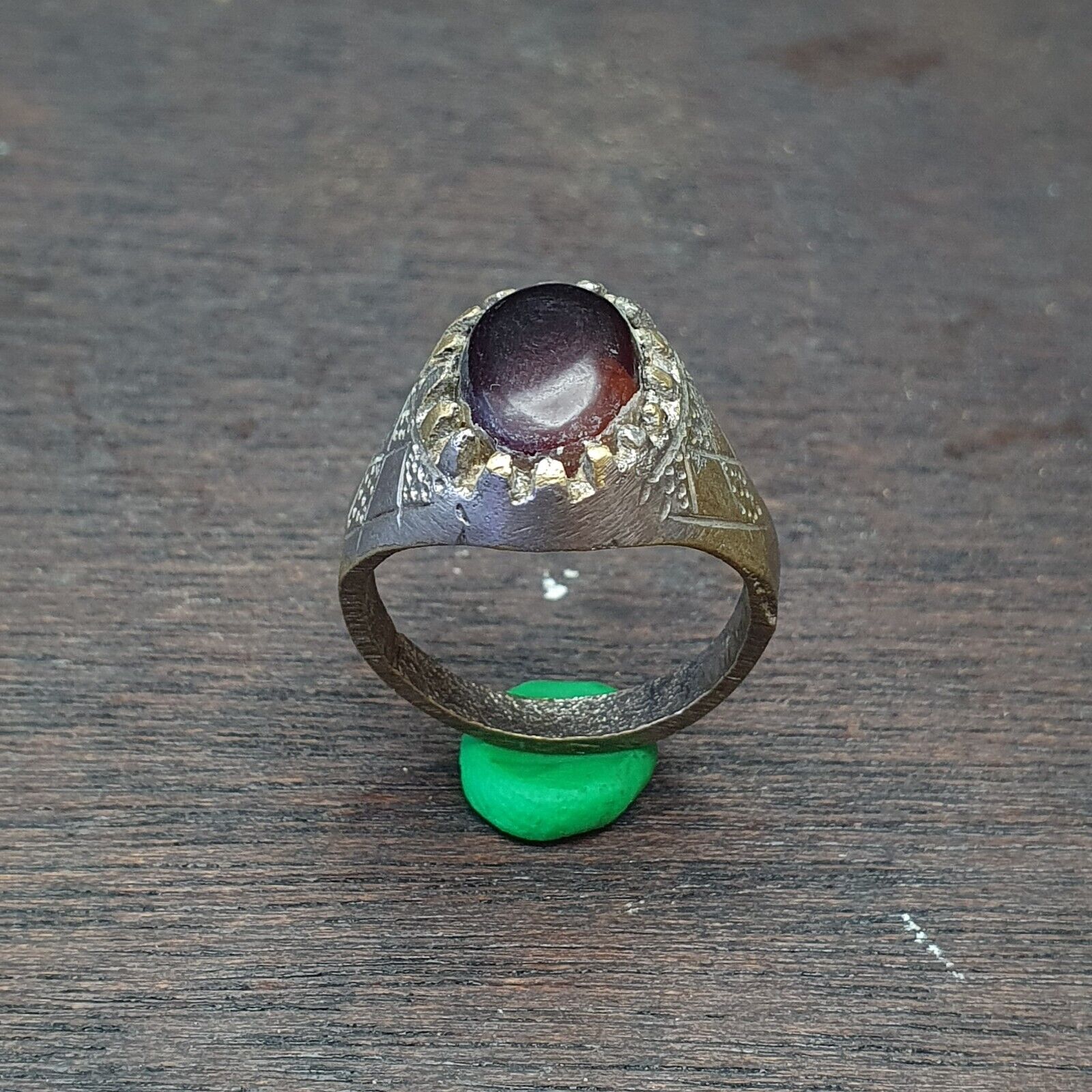 Antiker Vintage-Ring mit jemenitischem Achat-Mittelstein