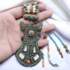 Tibetisch-nepalesische Halskette, handgefertigt, türkisfarbene Koralle, Vintage-Schmuck-Halskette