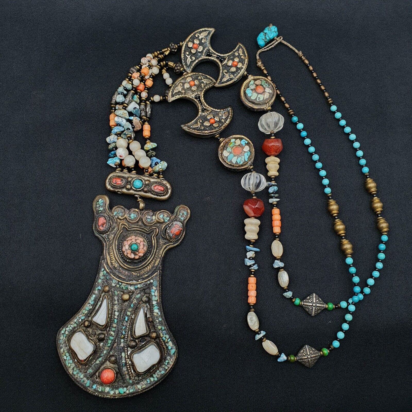 Tibetan Nepalese Necklace Handcrafted Turquoise coral Vintage Jewelry Necklace