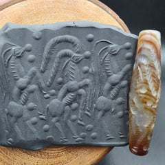 Rare Animals Antique Ancient Indo Tibetan Carving Agate Bead Amulet
