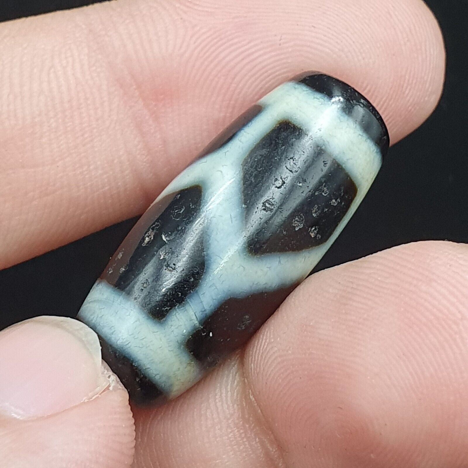 2 Antique Old Himalayan Indo Tibetan Agate Beads Unique pattern Dzi beads