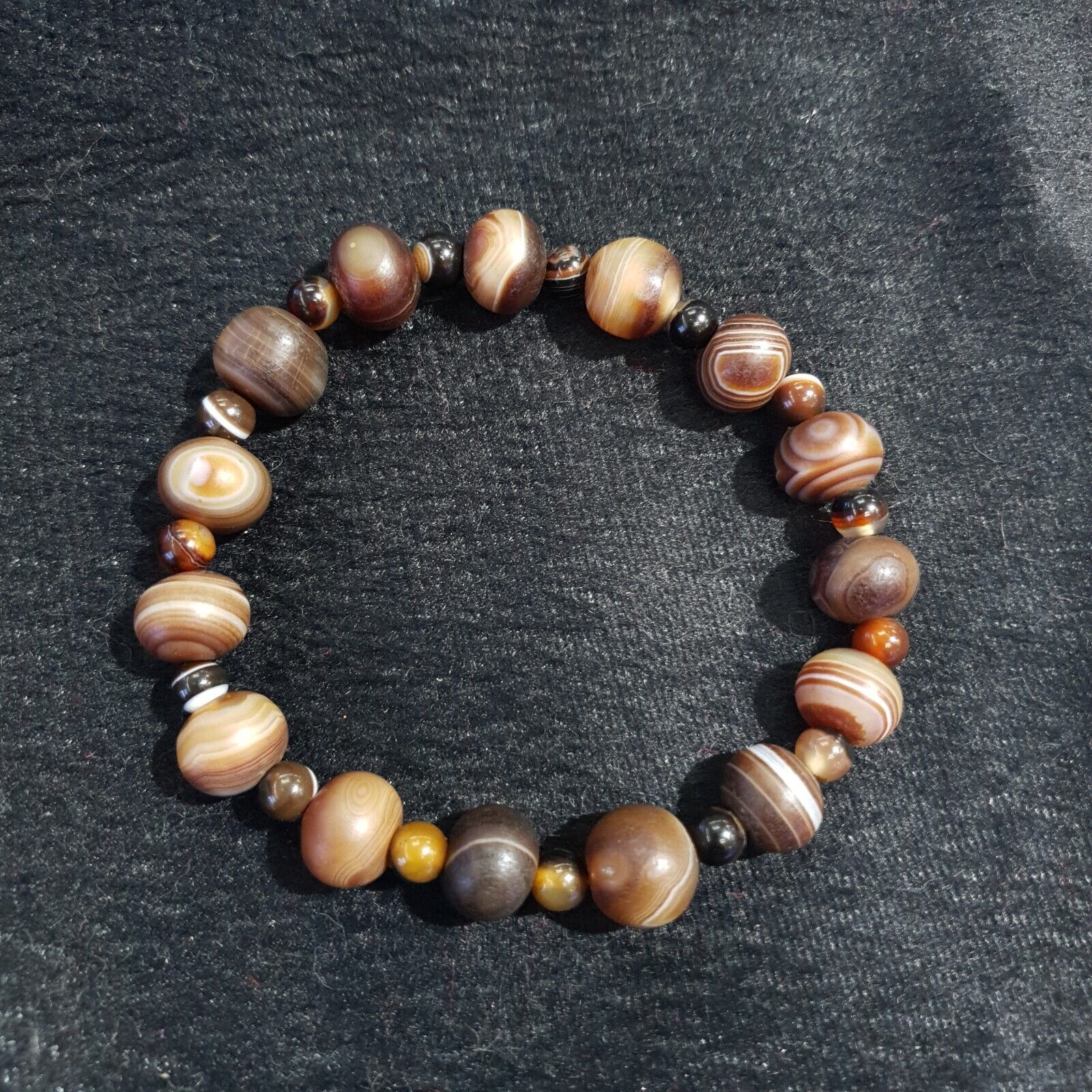 Antique Agate Beads, Beaded Bracelet Amulet 16 Beads