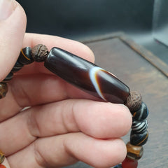 Antique Old Yemeni Agate Natural Rare pattern Banded Agate Bead Bracelet