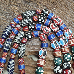Vintage Venetian Style Chevron Feather Skunk Mix Glass Beads Necklace MX-121