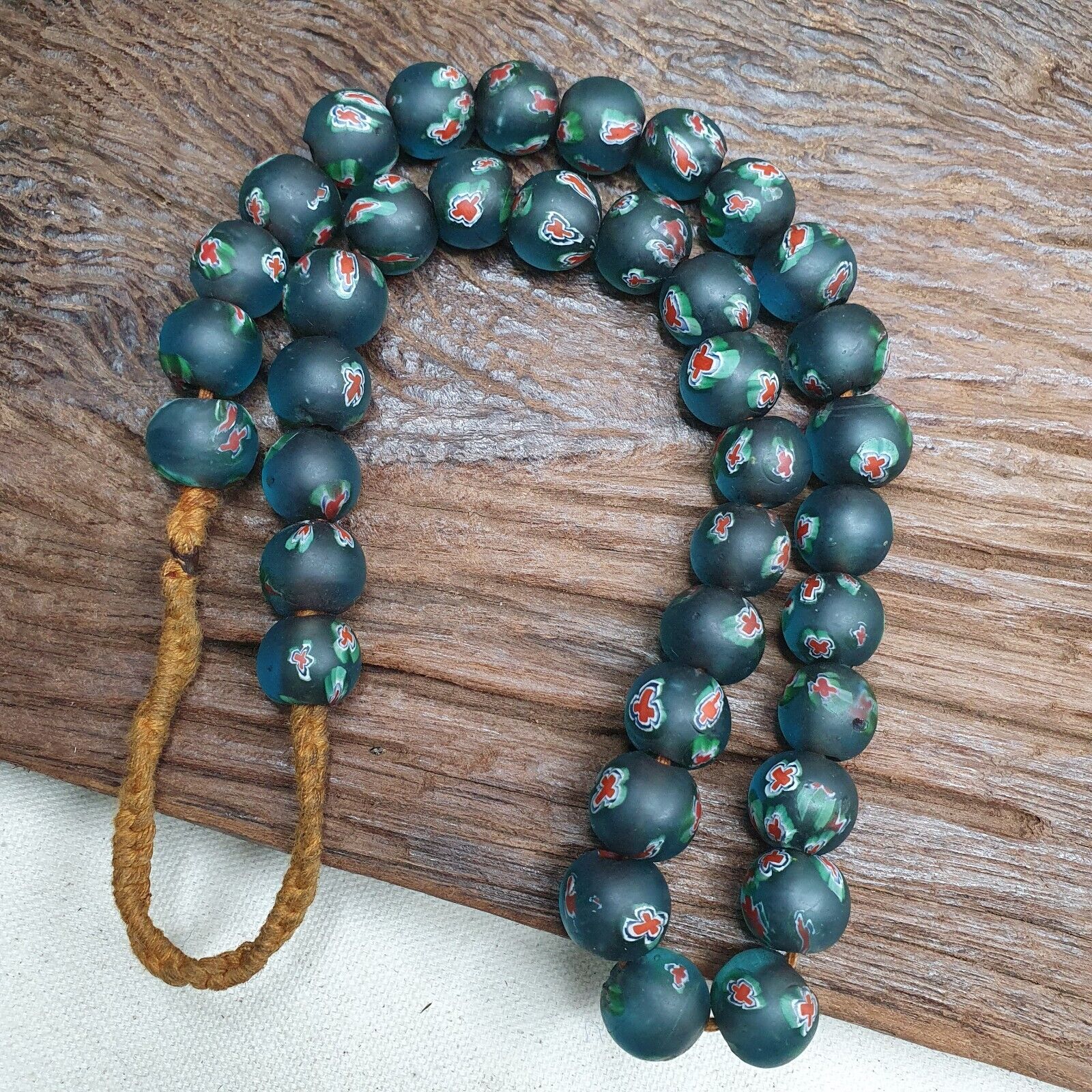 Vintage venetian-African Murano Style Floral green Glass beads Strand 15-16mm